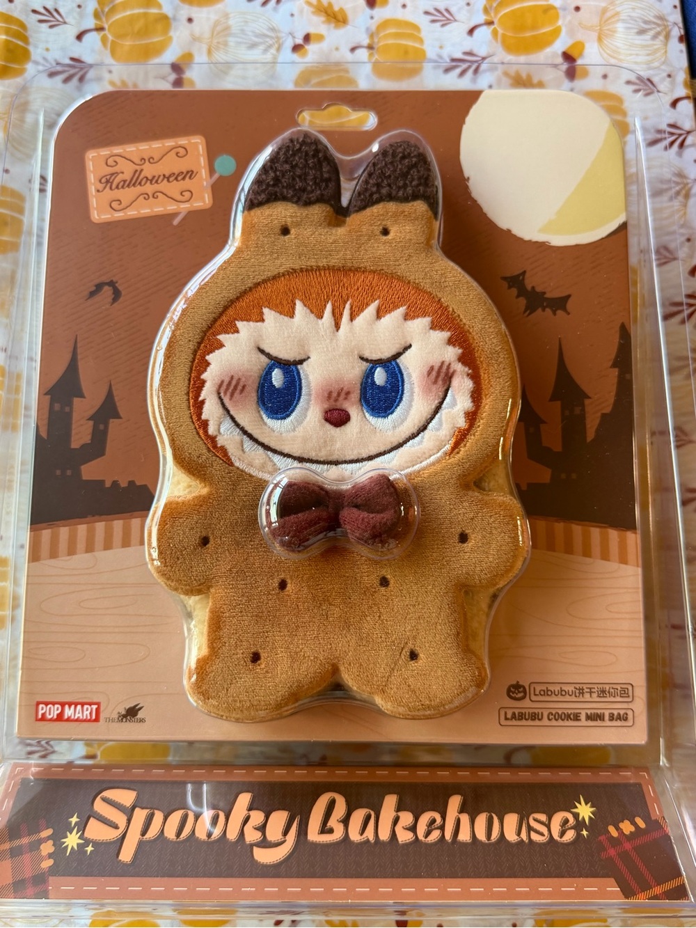 🎃👹🎃 POP MART SPOOKY BAKEHOUSE SERIES LABUBU COOKIE MINI BAG 🎃👹🎃 NWT 🎃👹🎃